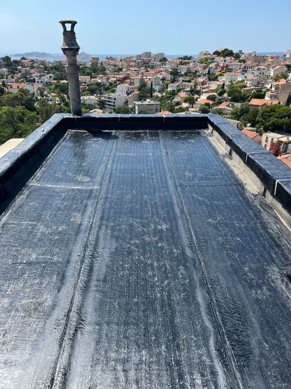 Devis pour la réalisation de travaux de couverture et d'étanchéité pour particuliers et professionnels à Marseille