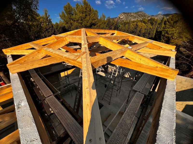 CHARPENTE TOITURE MAISON INDIVIDUELLE 