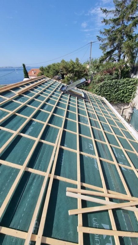 Réalisation de travaux de charpente pour une charpente stable et pérenne à Marseille